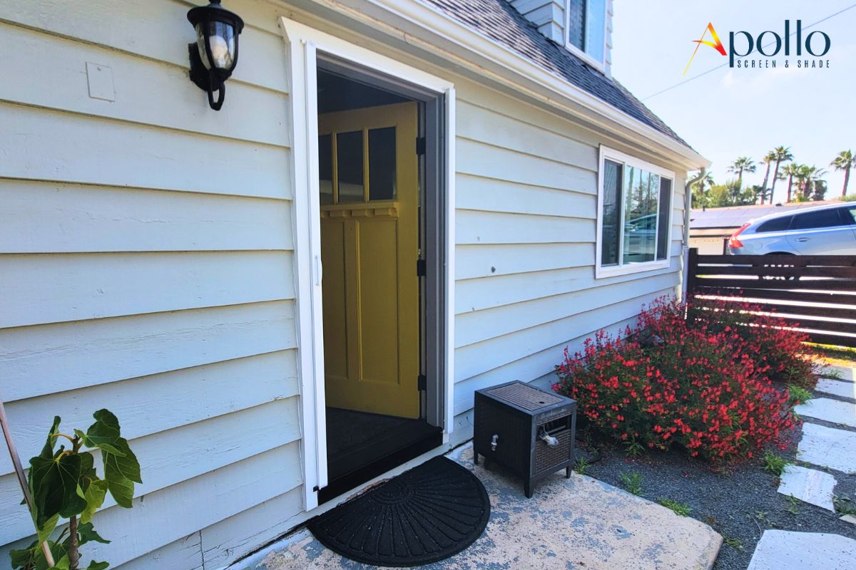 Retractable Door - Vista Village_ CA (1).jpg